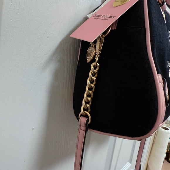 NWT Juicy Couture Juicy Lovers Club Bowler in Black/Pink - Picture 4 of 10